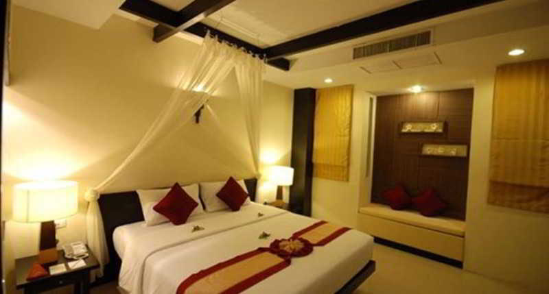 The Royal Palm Beach Front Patong Ngoại thất bức ảnh