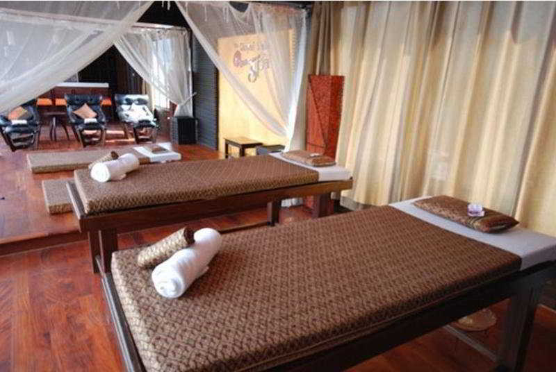 The Royal Palm Beach Front Patong Ngoại thất bức ảnh