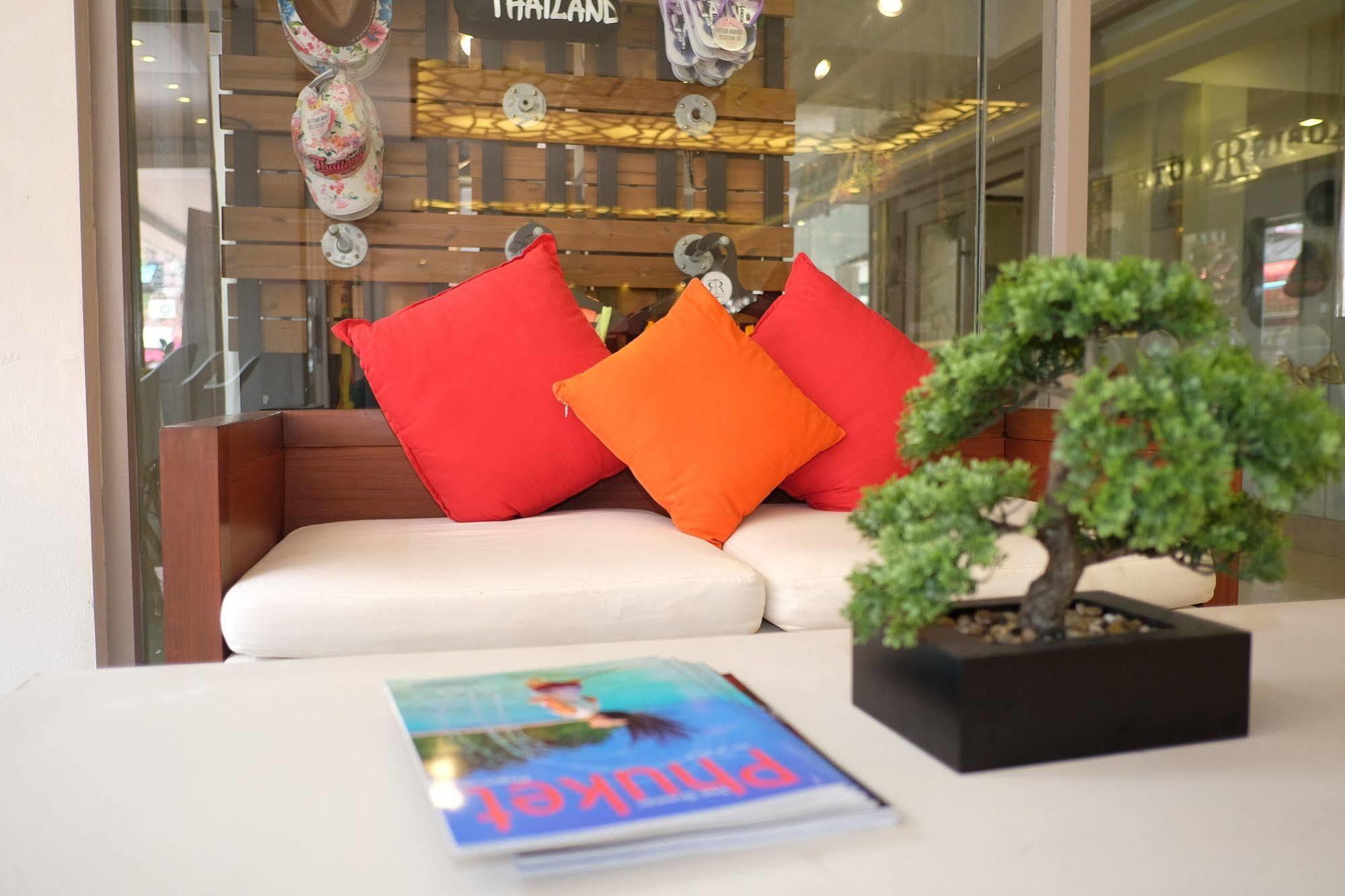 The Royal Palm Beach Front Patong Ngoại thất bức ảnh