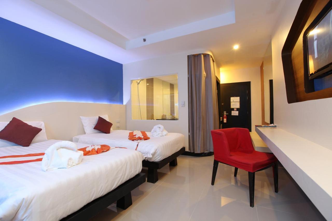The Royal Palm Beach Front Patong Ngoại thất bức ảnh