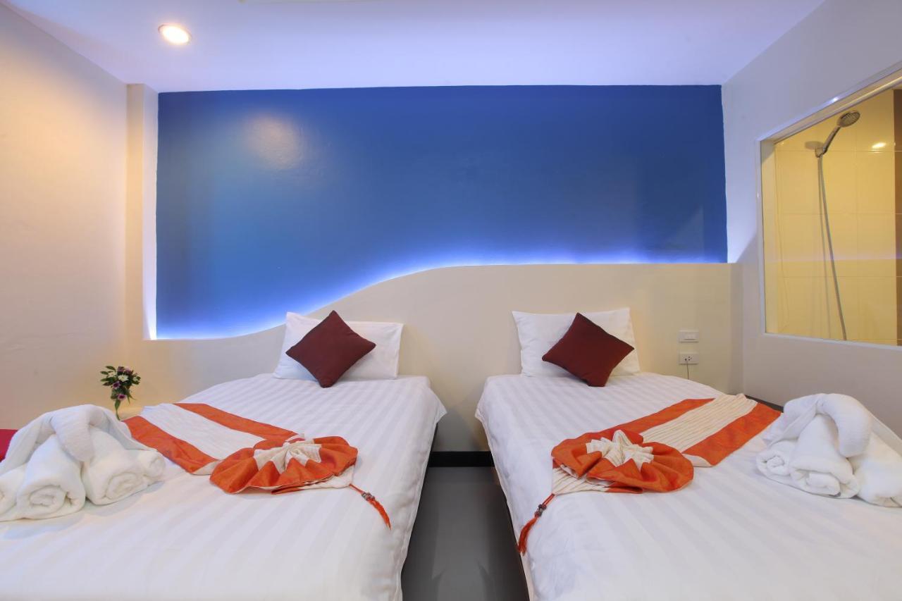 The Royal Palm Beach Front Patong Ngoại thất bức ảnh
