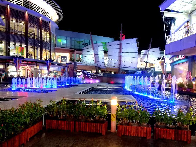 The Royal Palm Beach Front Patong Ngoại thất bức ảnh